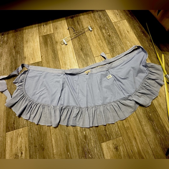 🛍️ cute wrap style mini skirt excellent condition. - Picture 6 of 6